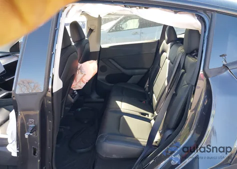 2025 Tesla Model Y Long Range Dual Motor Rear-Wheel Drive from USA, damaged, VIN 7SAYGDEDXSF246188